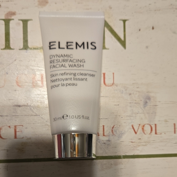 ELEMIS Other - ELEMIS Dynamic Resurfacing Facial Wash - 30ml - 1.0 US fl oz